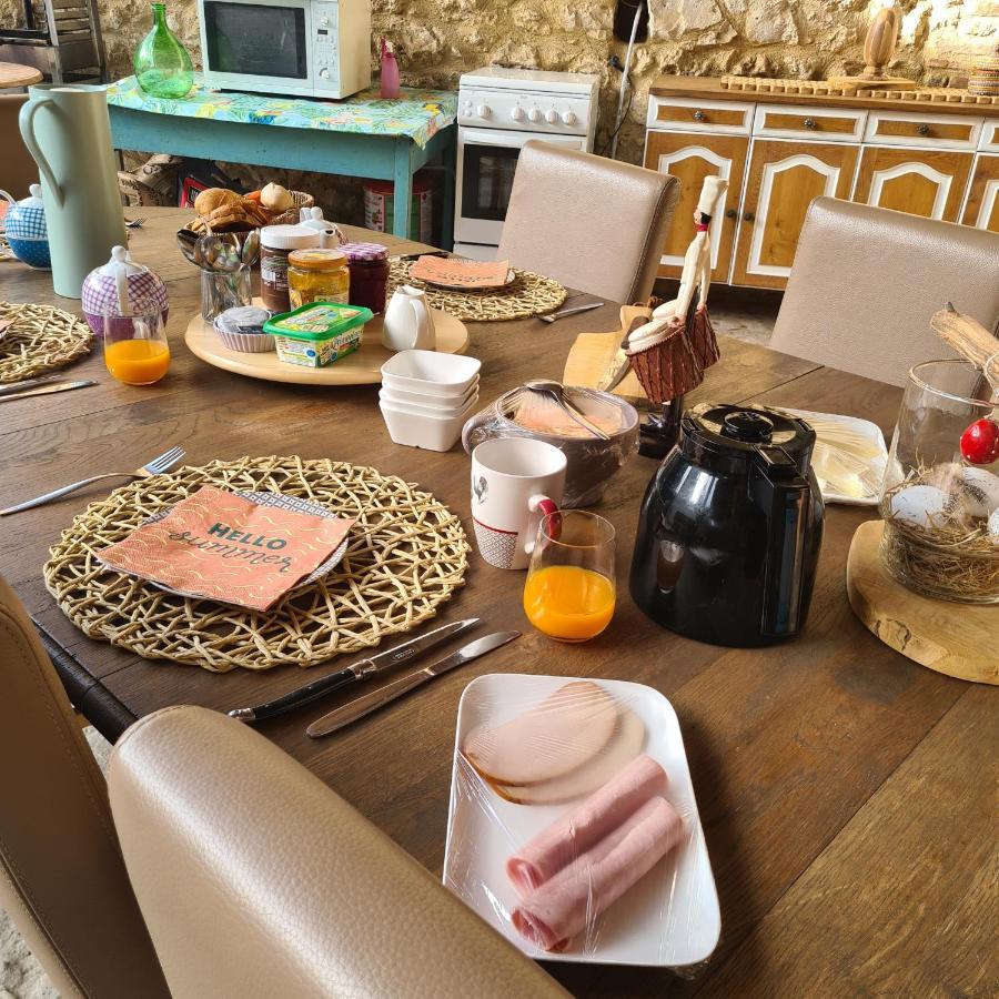 Le Coq En Repos Bed and Breakfast Saint-Sylvestre-sur-Lot Exteriör bild