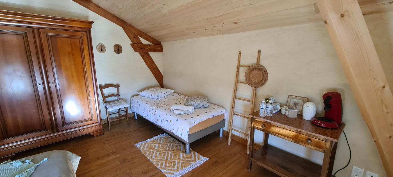 Le Coq En Repos Bed and Breakfast Saint-Sylvestre-sur-Lot Exteriör bild